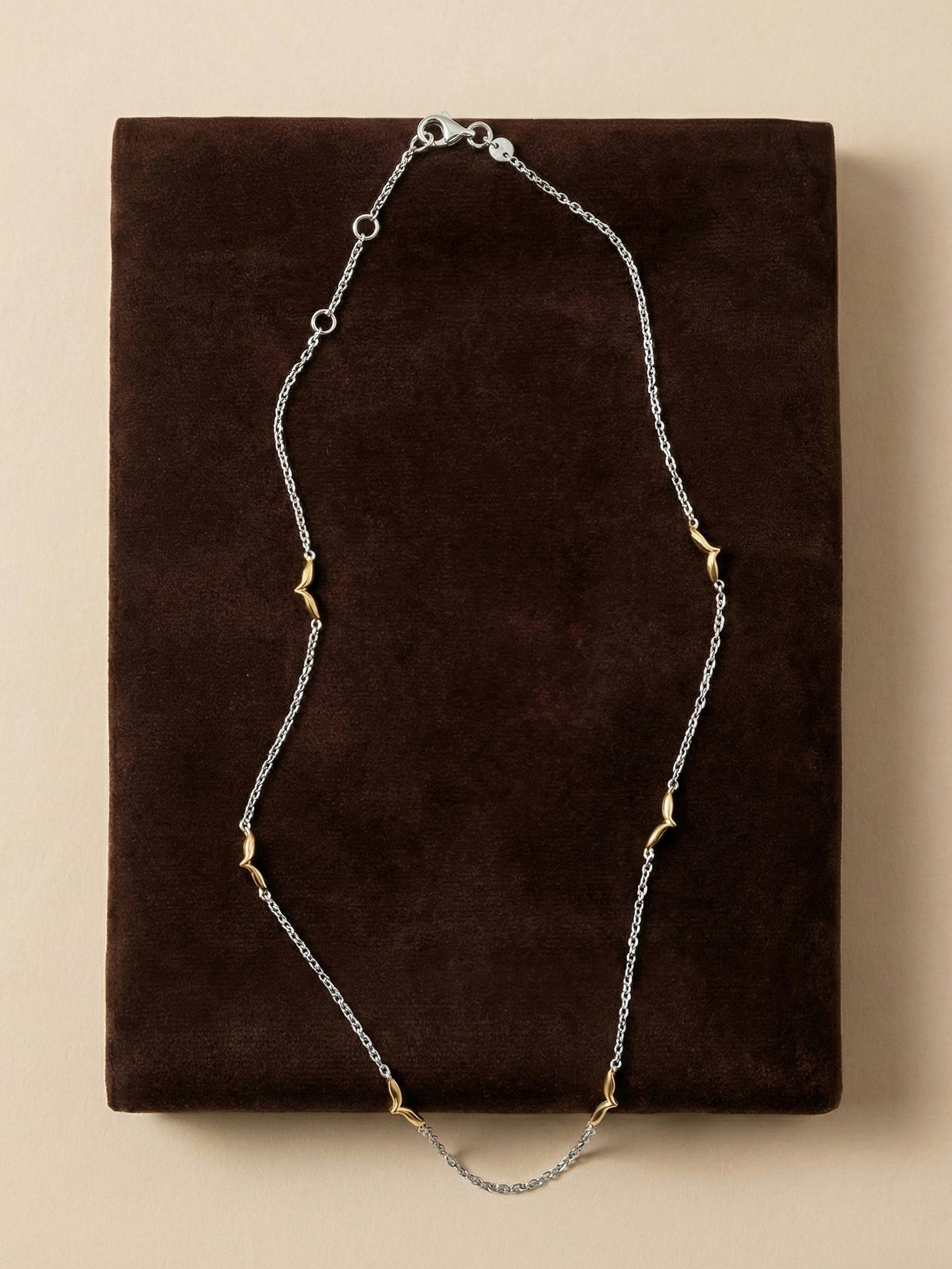 suhair necklace